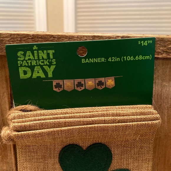 St. Patricks Day Shamrock Banner, Green Shamrocks & Gold Shamrocks Banner - Picture 4 of 8